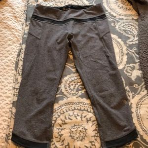 Gray crop leggings!